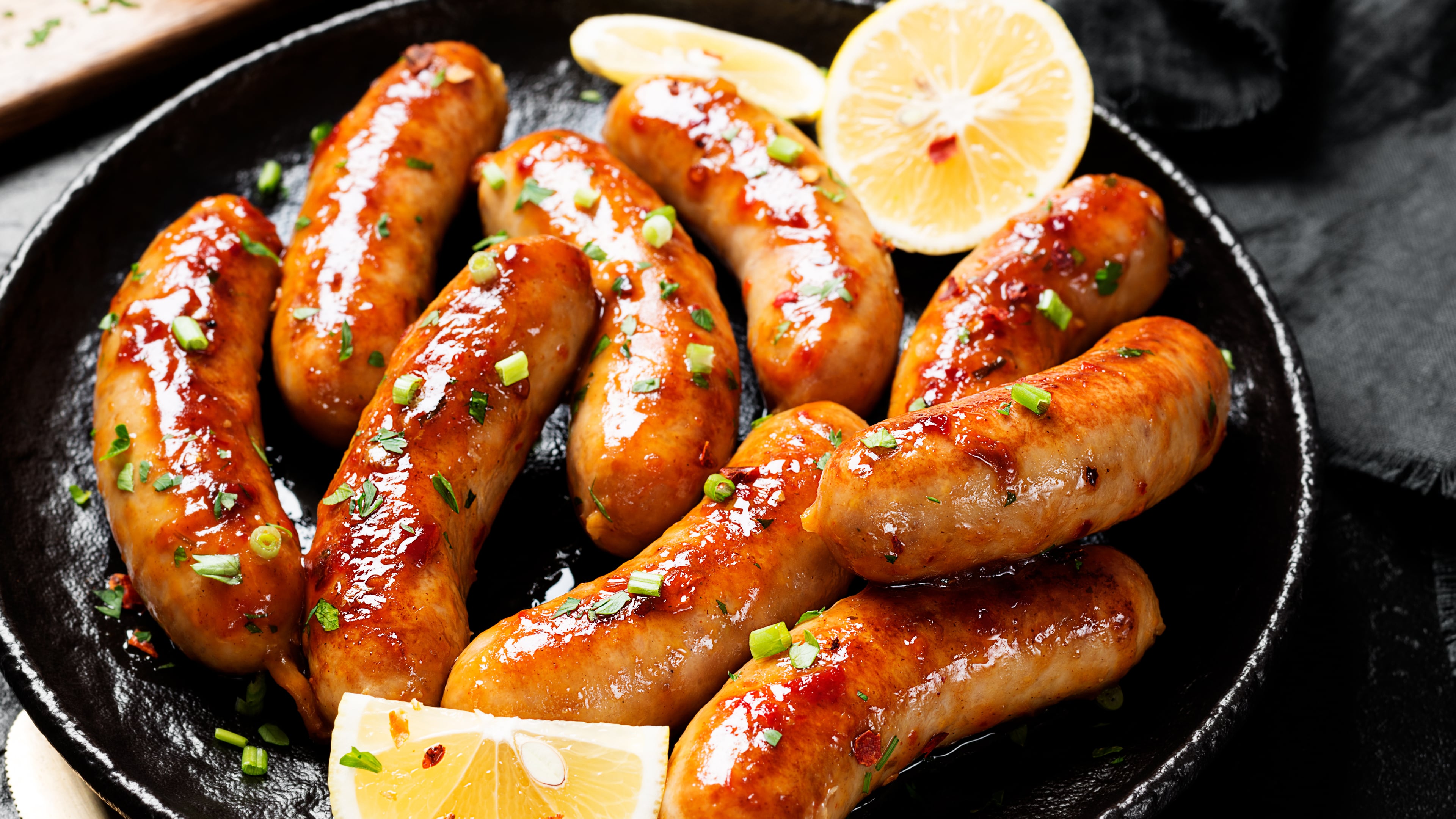 Sausages_shutterstock_1831678018.jpg